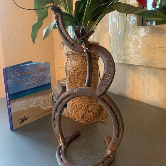 Horseshoe cowboy- metal art figure with wire lasso, HANDMADE, great condition. - Picture 2 of 6